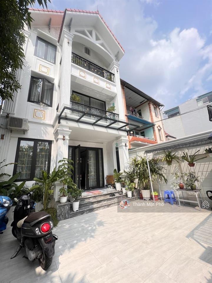 Bán nhà việt hưng, long biên 130m2 3 tầng 18.5 tỷ. biệt thư sân vườn trong lòng thành phố
