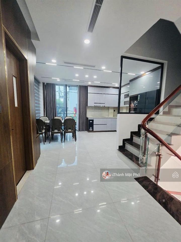 Bán nhà ngọc thuỵ 70m2 6t 18 tỷ. thang máy, gara 7c, lô góc, view công viên