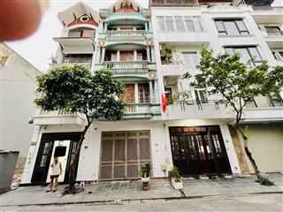 Bán nhà ngô gia tự, long biên 60m2 4t 15,8 tỷ. vỉa hè, oto tránh, kinh doanh.