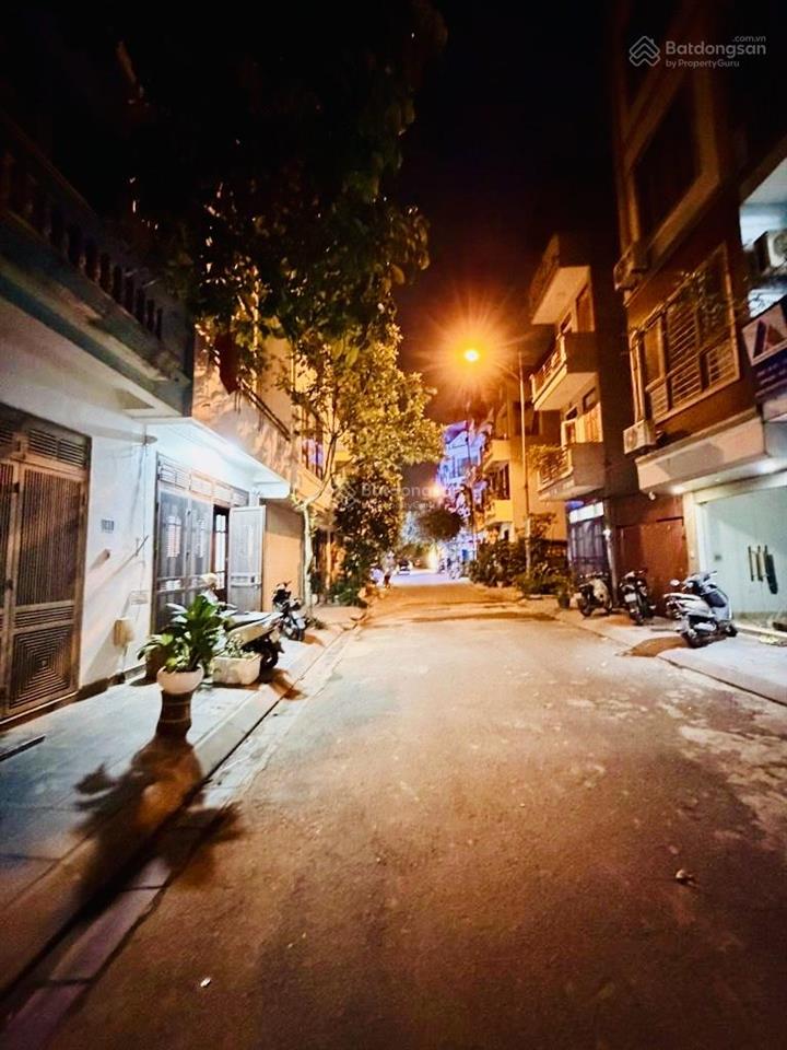 Bán nhà ngô gia tự, long biên 60m2 4t 15,8 tỷ. vỉa hè, oto tránh, kinh doanh.