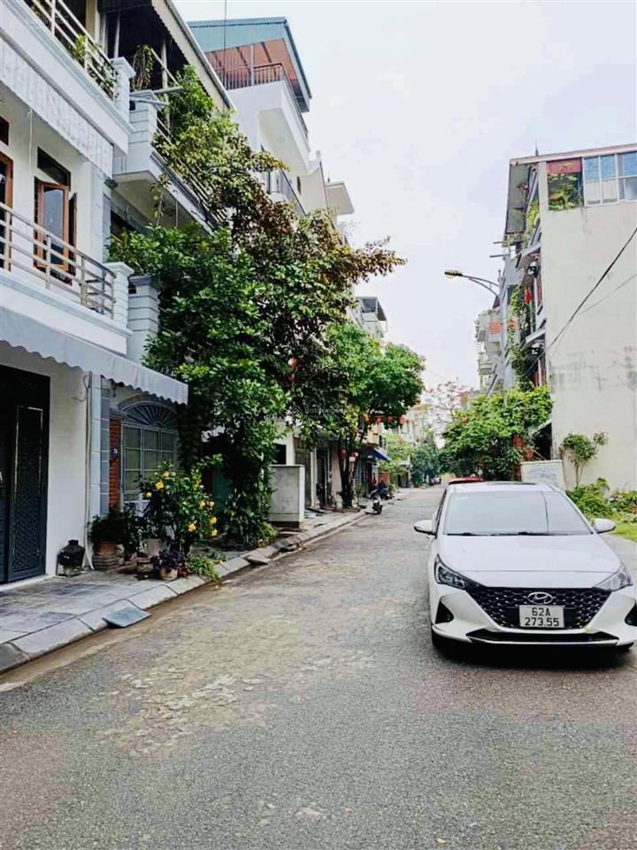 Bán đất việt hưng 81m2 mt6,2m 19,5 tỷ. đất tđc, vỉa hè oto tránh.
