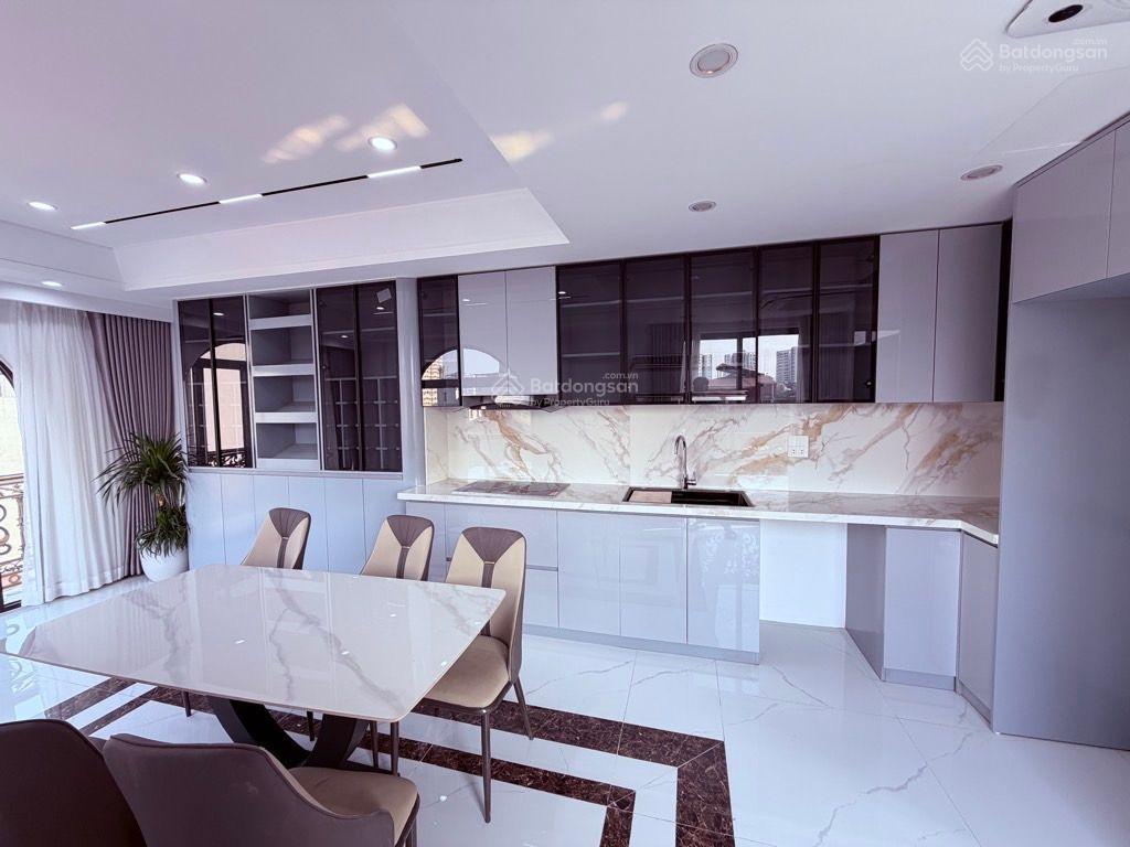 Bán nhà sài đồng 50m2 7t 10,8 tỷ. thang máy, gara, gần chợ 230