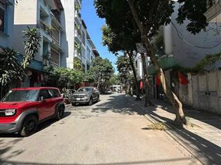 Bán nhà 918 phúc đồng, long biên 50m2 8t 18 tỷ. phân lô, vỉa hè oto tránh, thang máy, gara 2 oto.