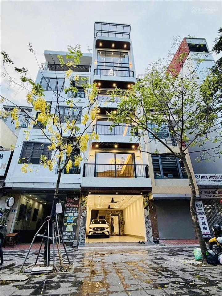 Bán nhà phố trạm, long biên 65m2 7t 31 tỷ. mặt đường tđc kinh doanh, vỉa hè rộng.