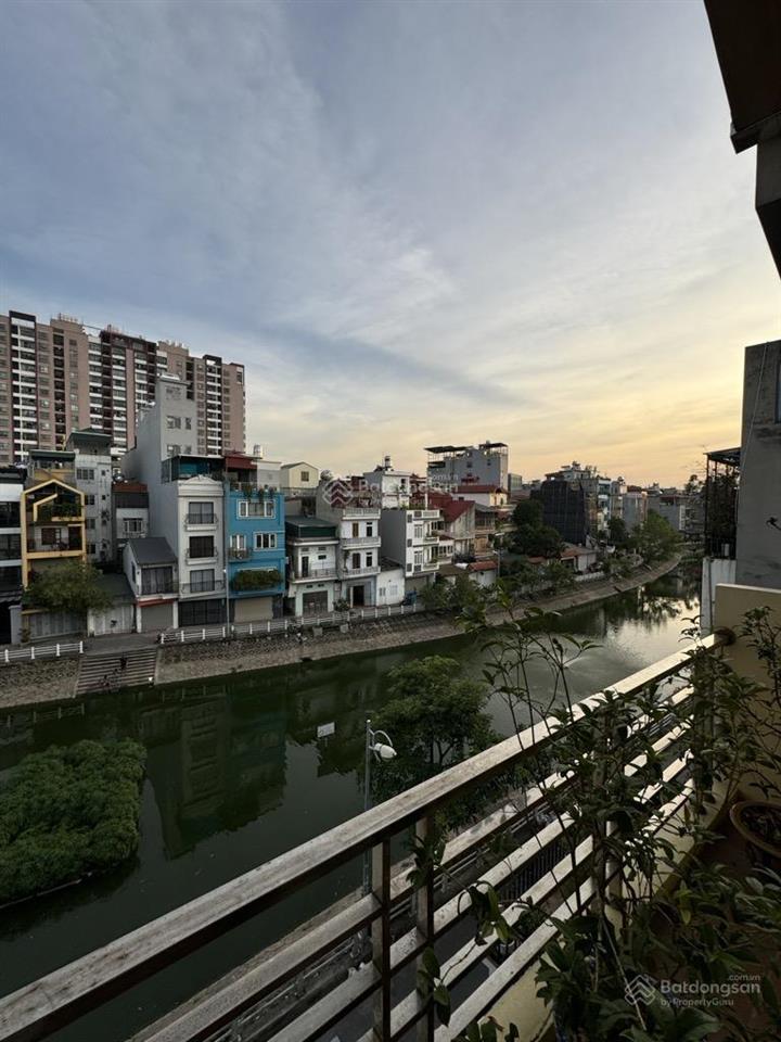 Bán đất hồ tai trâu 35m2, 5,9 tỷ. hiếm, view hồ, oto đỗ cửa.