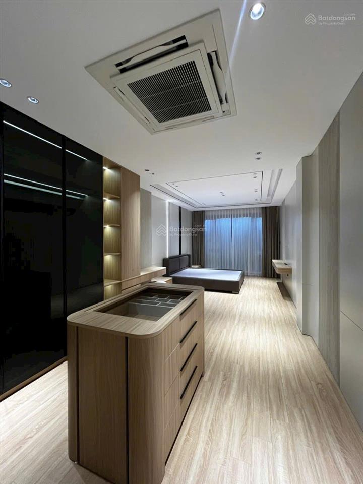 Bán nhà sài đồng, 72m2 6t 17,8 tỷ. lô góc, kinh doanh, 3 ô tô tránh.