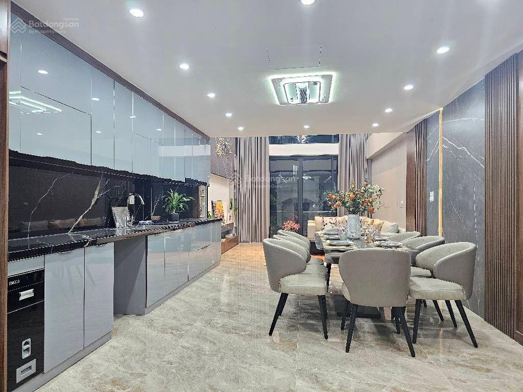 Bán nhà bát khối, 70m² 7t 16,5 tỷ. gara 2 oto, thang máy, kinh doanh.