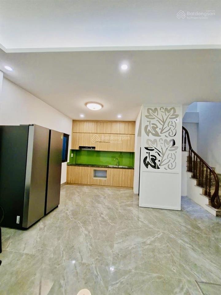 Bán nhà việt hưng, 58m2 5t, 7,3 tỷ. nhà mới, ô tô đỗ cổng