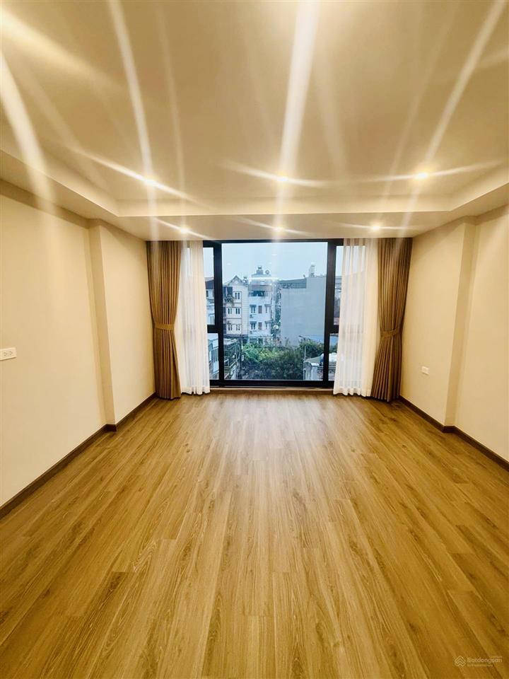 Bán nhà việt hưng 70m2 5t 11,3 tỷ. nhà đẹp, thoáng sáng, sân vườn tiểu cảnh