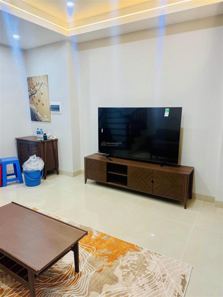 Bán nhà việt hưng 70m2 5t 11,3 tỷ. nhà đẹp, thoáng sáng, sân vườn tiểu cảnh