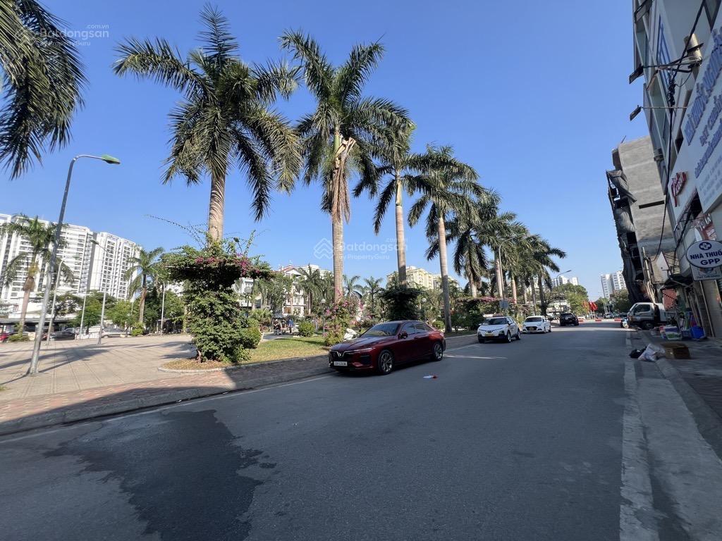 Bán nhà chu huy mân, 55m2 5t 11,4 tỷ. ngõ thông, ô tô đỗ cửa, dòng tiền 24tr/tháng