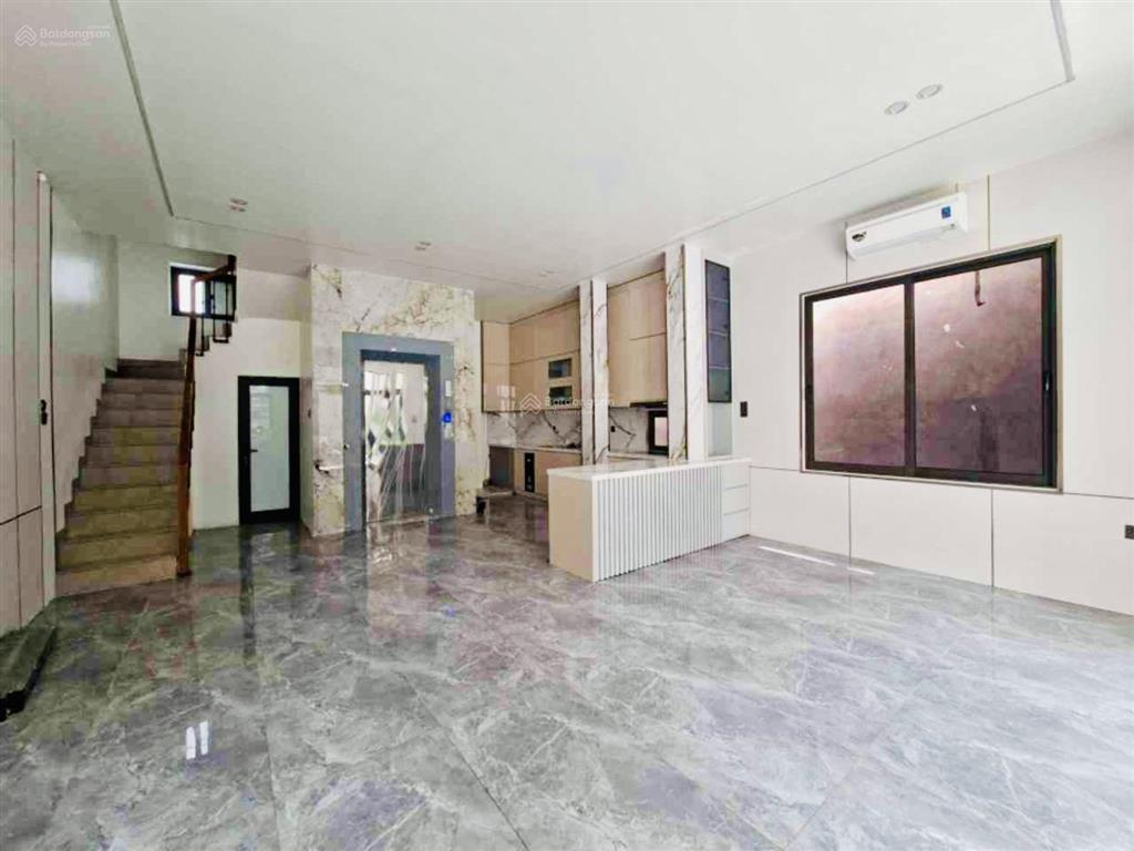 Bán nhà nguyễn văn cừ  gia thụy 100m2 7t 15,8 tỷ. nhà mới hiện đại, thang máy