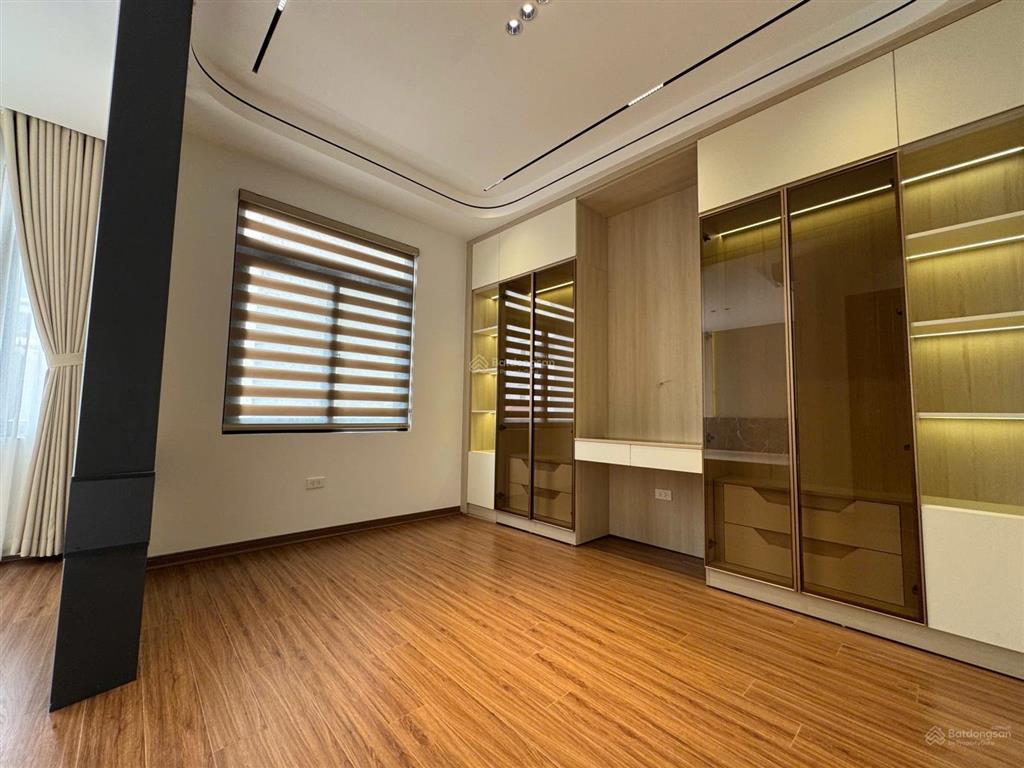 Bán nhà thanh am, long biên 46m2 6t 8,8 tỷ. nhà đẹp, thang máy, nội thất xịn