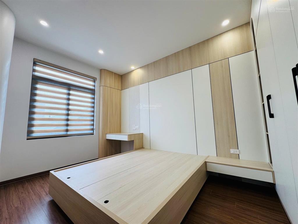 Bán nhà thanh am, long biên 46m2 6t 8,8 tỷ. nhà đẹp, thang máy, nội thất xịn