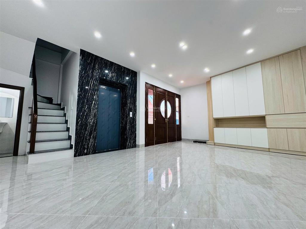 Bán nhà thanh am, long biên 46m2 6t 8,8 tỷ. nhà đẹp, thang máy, nội thất xịn