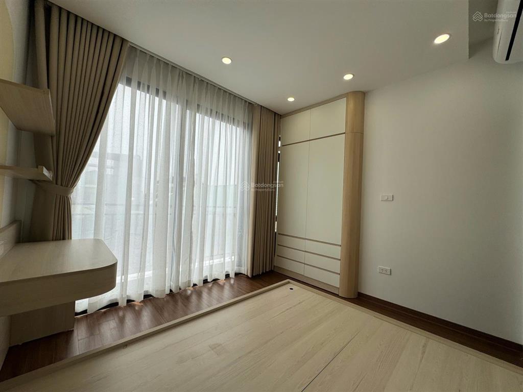 Bán nhà thanh am, long biên 46m2 6t 8,8 tỷ. nhà đẹp, thang máy, nội thất xịn