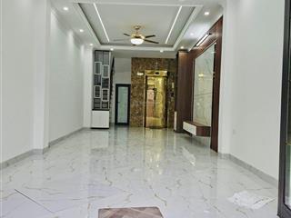 Bán nhà bát khối, long biên 50m2 5t 7,5 tỷ. nhà mới, thang máy, ô tô đỗ gần.