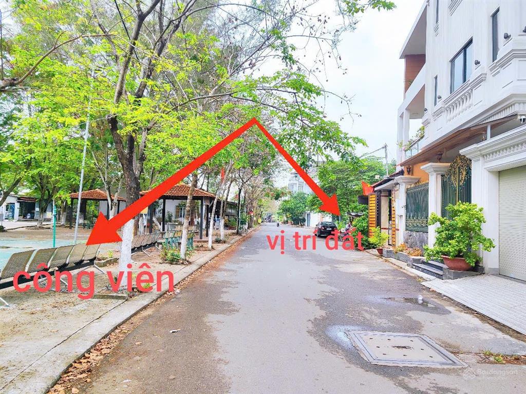 Bán lô góc 2mt đối diện công viên rất đẹp, giá tốt
