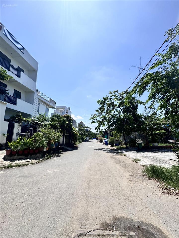Bán đất hẻm 47 trường lưu, p. long trường, q9 giá tốt