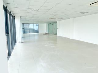Cho thuê văn phòng 70m2, giá 7.5 triệu tại phố nguyễn huy tưởng, thanh xuân, chia sẵn 02 phòng