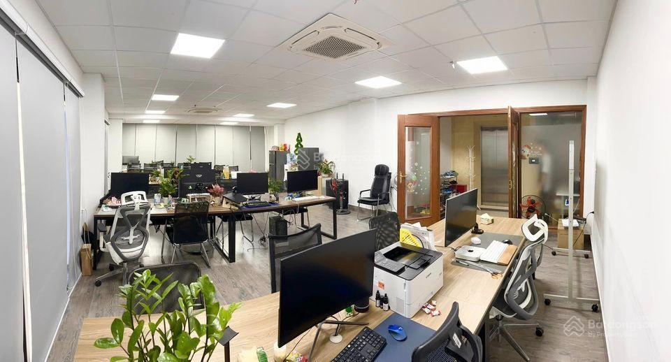 Cho thuê văn phòng 70m2, giá 7.5 triệu tại phố nguyễn huy tưởng, thanh xuân, chia sẵn 02 phòng
