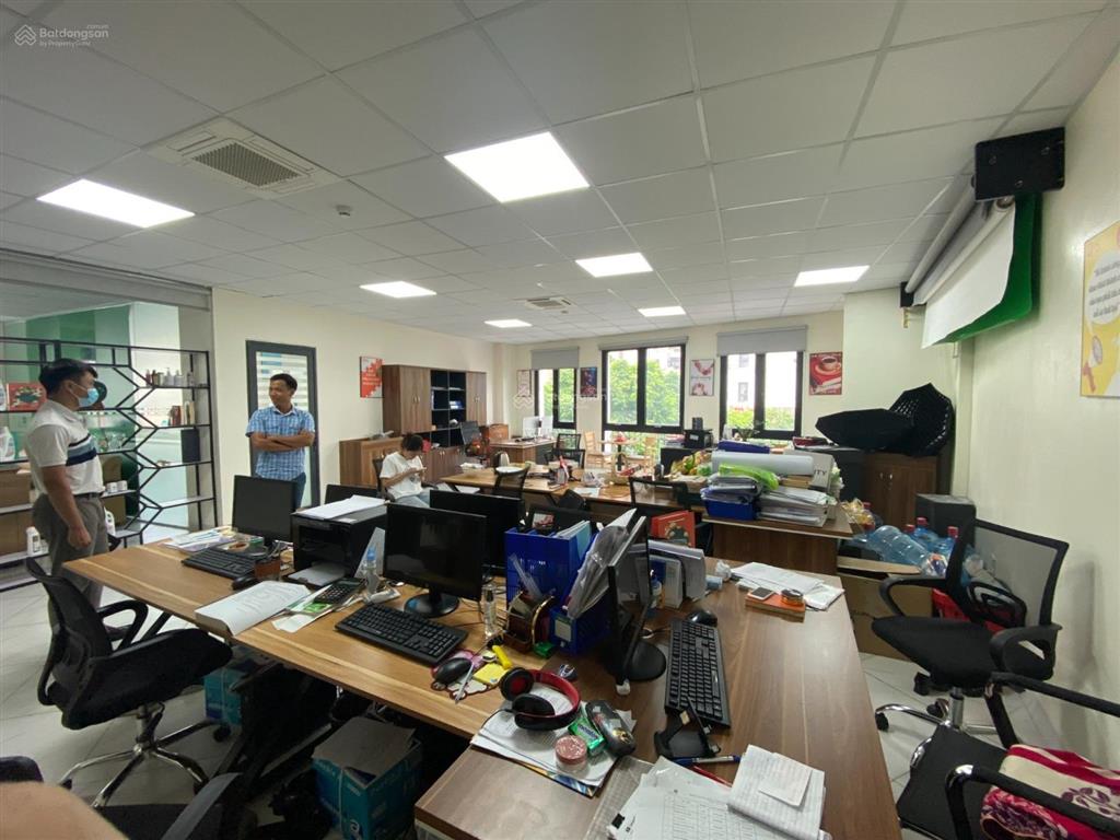 Cho thuê văn phòng làm việc tại nguyễn xiển quận thanh xuân 90m2 giá chỉ 12tr/tháng. xe thoải mái