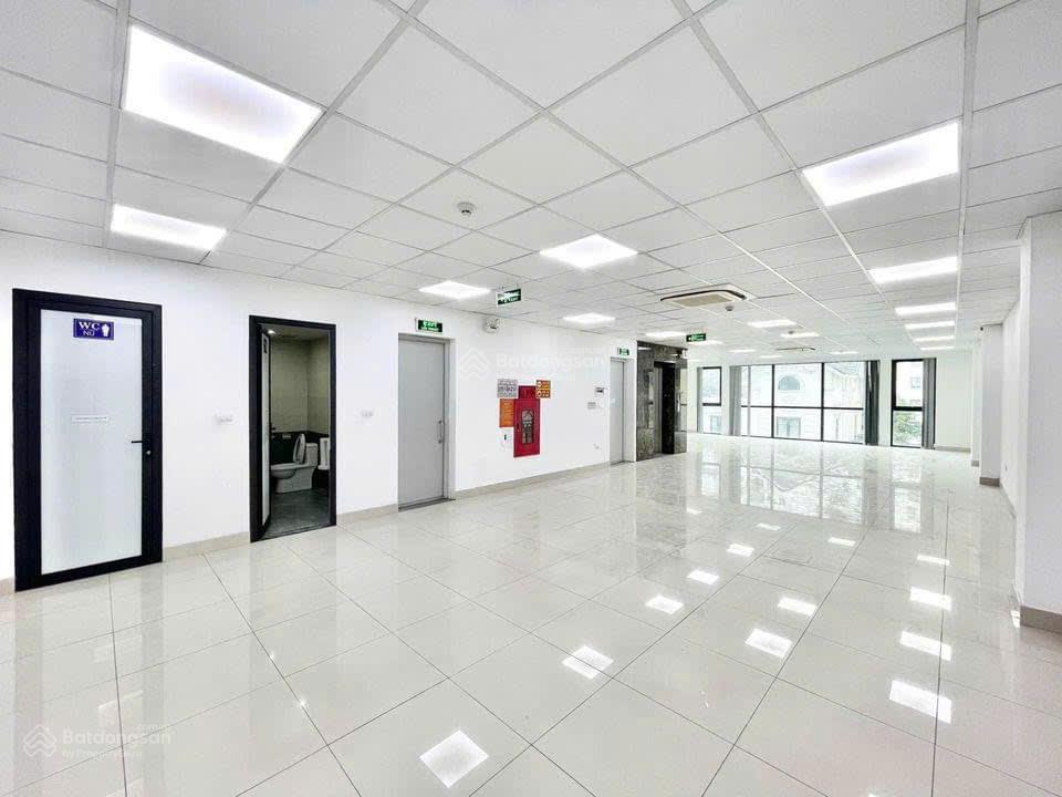 Cho thuê văn phòng hoàng văn thái  100m  giá 16 triệu/tháng