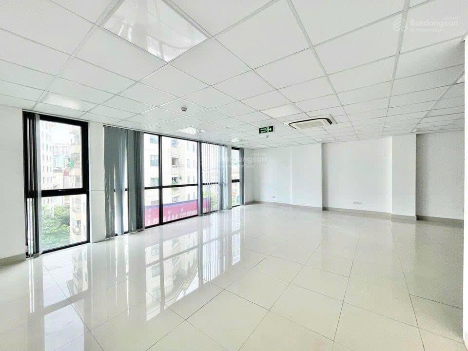 Cho thuê văn phòng hoàng văn thái  100m  giá 16 triệu/tháng