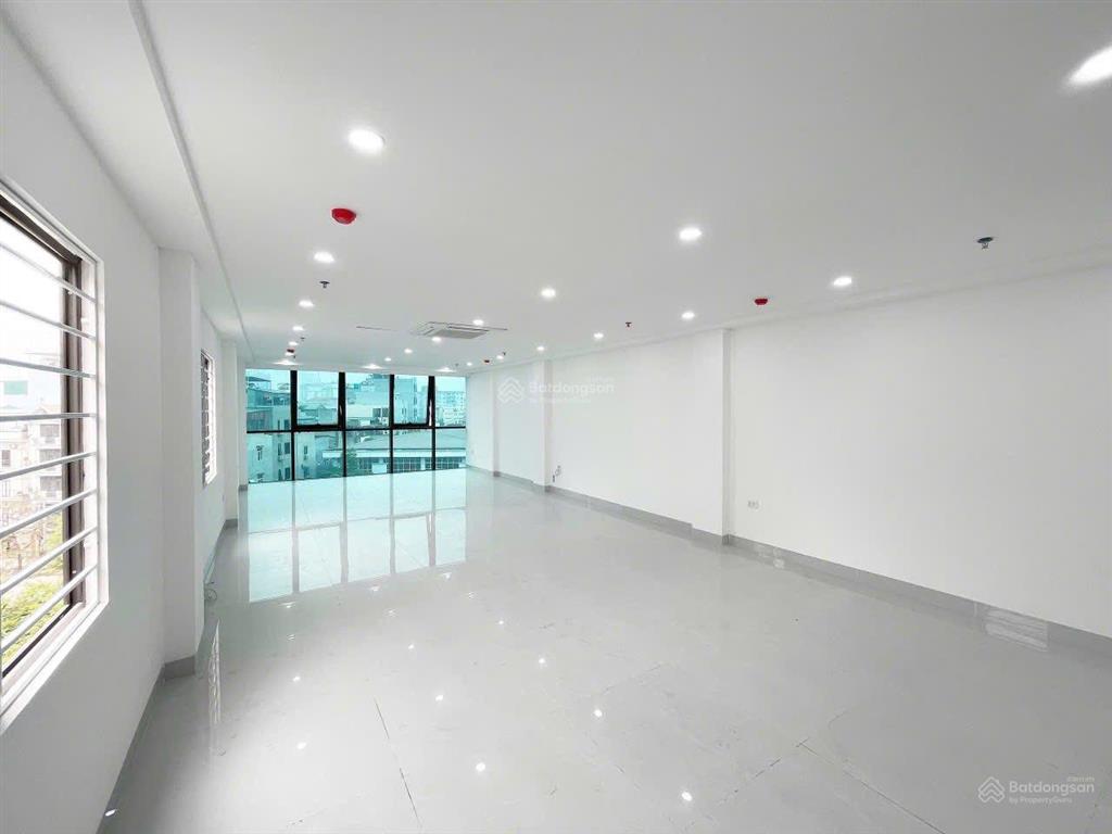 Cho thuê văn phòng hoàng văn thái  100m  giá 16 triệu/tháng