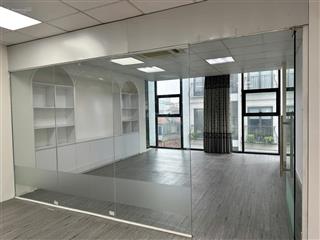Bql tòa nhà cho thuê văn phòng nguyễn xiển 70m giá 11 triệu/tháng