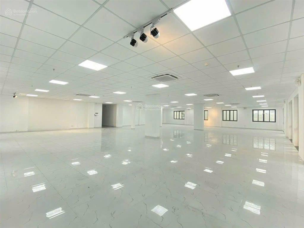 Văn phòng cao cấp 290m2 cho thuê vị trí vàng tại nguyễn trãi giá thuê 43 triệu/tháng