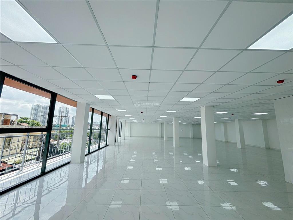 Văn phòng cao cấp 290m2 cho thuê vị trí vàng tại nguyễn trãi giá thuê 43 triệu/tháng