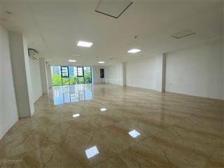 Chính chủ cho thuê văn phòng hoàng cầu 90m2  giá 15 triệu  vị trí đắc địa