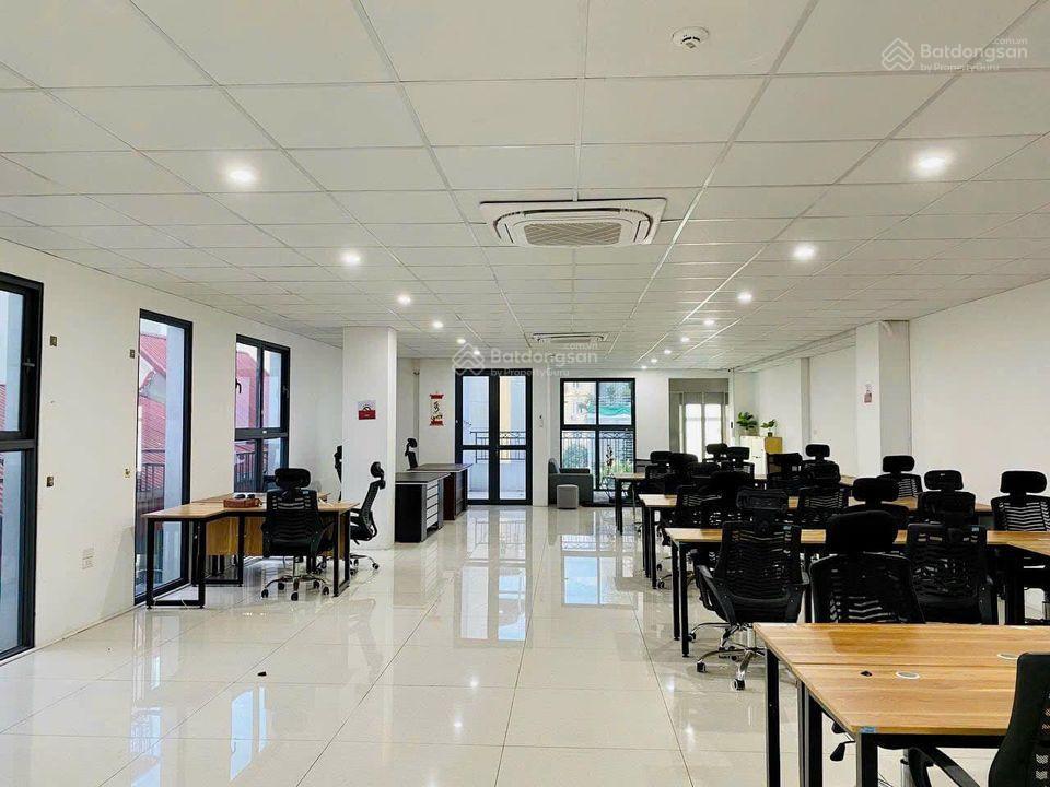 Cho thuê văn phòng tại nguyễn ngọc nại thanh xuân  diện tích phòng 120m2  giá 17 triệu