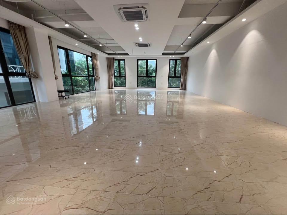 Siêu phẩm 120m2 giá siêu mềm chỉ 16 triệu/tháng tại nguyễn xiển