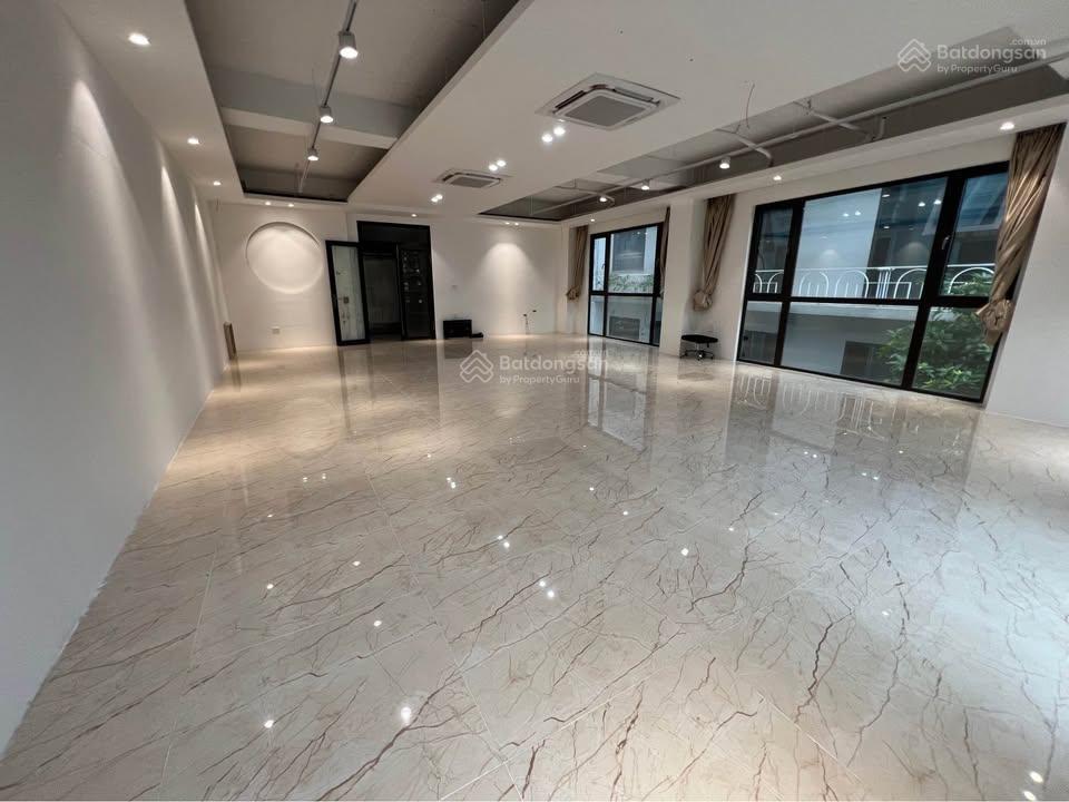 Siêu phẩm 120m2 giá siêu mềm chỉ 16 triệu/tháng tại nguyễn xiển