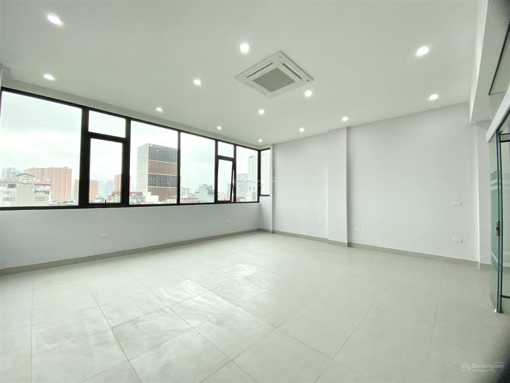 Siêu hot văn phòng nguyên hồng giá chỉ 7tr full 40m2 khó tìm