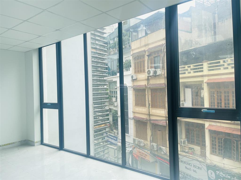 Cho thuê văn phòng mặt phố tô vĩnh diện, thanh xuân, 150m2, giá 20 triệu, có chia phòng