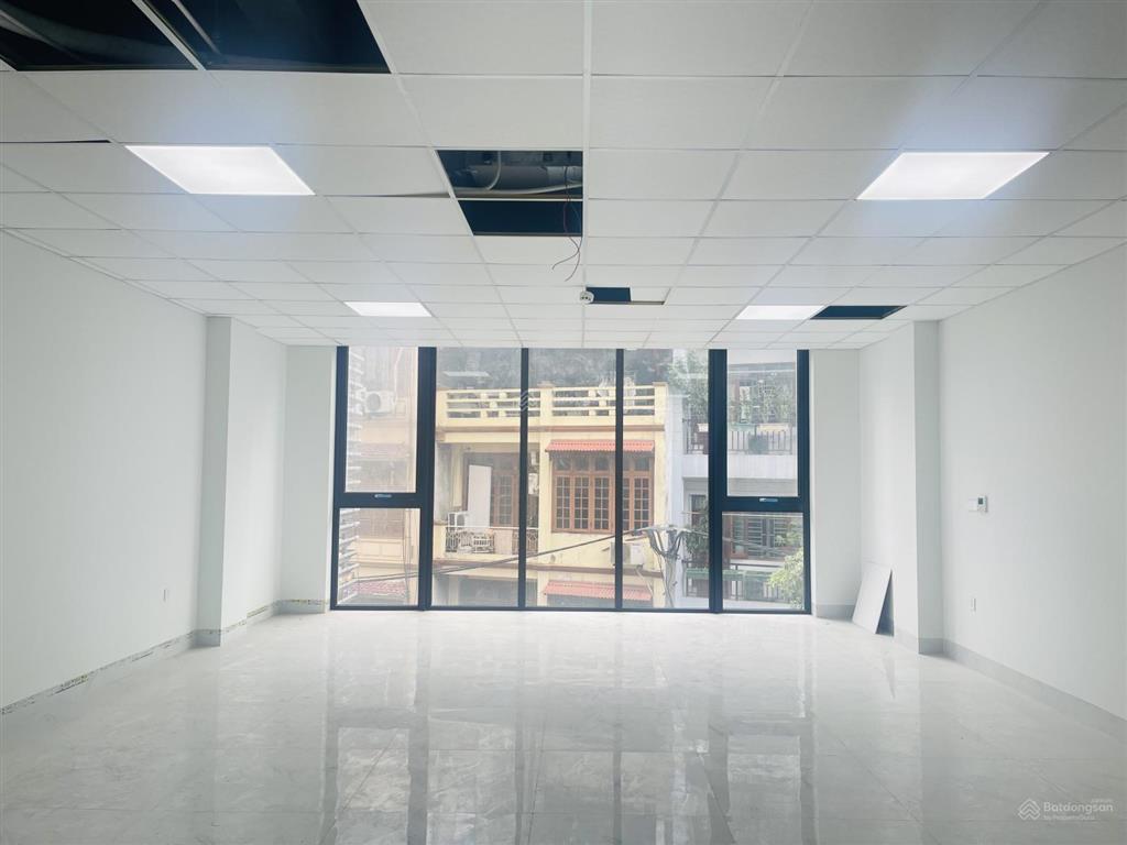 Cho thuê văn phòng mặt phố tô vĩnh diện, thanh xuân, 150m2, giá 20 triệu, có chia phòng