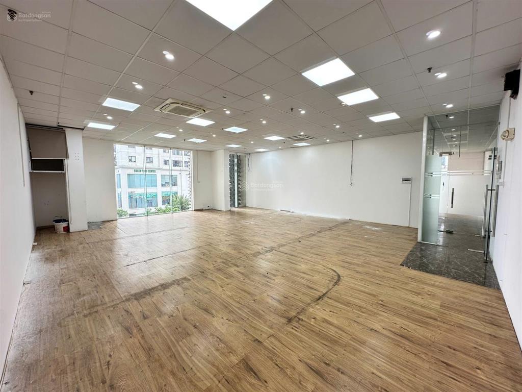 Cho thuê văn phòng khuất duy tiến  thanh xuân, diện tích 120m2, giá chỉ 18 triệu/tháng