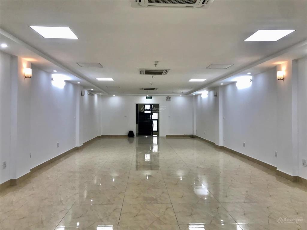 Văn phòng yên lãng giá mềm hiếm khu đống đa