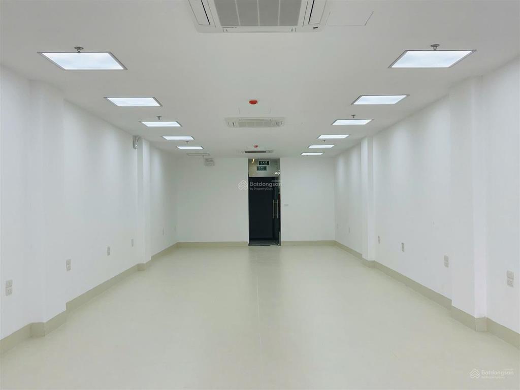 Giá ưu đãi 1 sàn văn phòng 100m2 duy nhất chỉ 16 triệu/tháng tại hoàng văn thái
