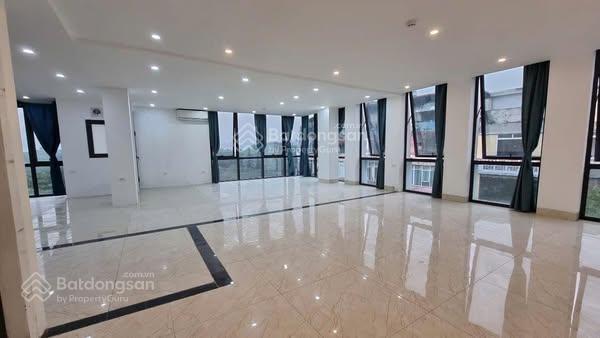 Cho thuê văn phòng tại hoàng văn thái  diện tích 100m²  giá thuê 15 triệu/tháng