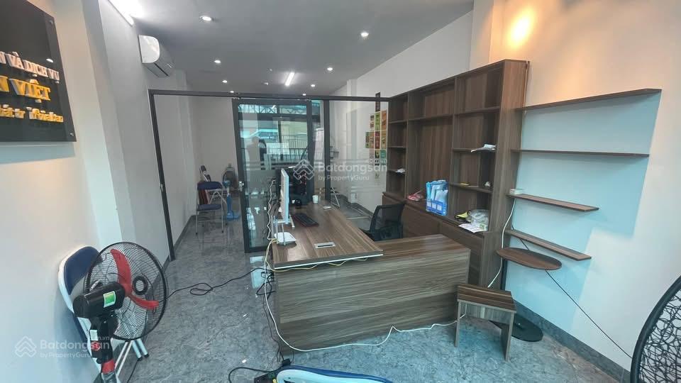 Chỉ 15 triệu có ngay văn phòng 120m2 phố nguyễn ngọc nại, thanh xuân. view thoáng.