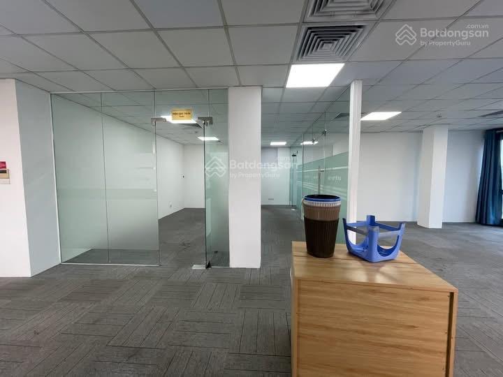 Chỉ 15 triệu có ngay văn phòng 120m2 phố nguyễn ngọc nại, thanh xuân. view thoáng.