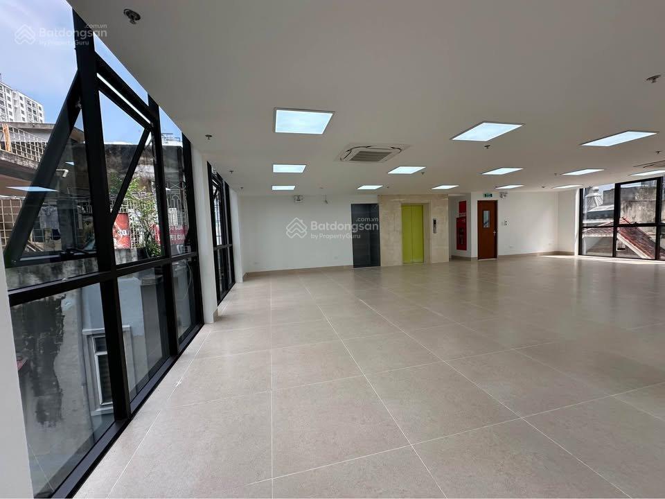 Còn duy nhất 1 sàn văn phòng 90m2 ở 302 khương đình  thanh xuân giá siêu rẻ