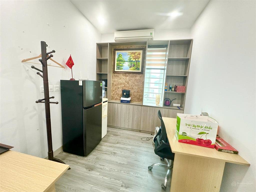 Văn phòng có sẵn bàn ghế  thời gian làm việc 24/24 tại vương thừa vũ  thanh xuân