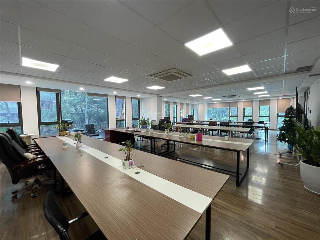 Văn phòng vũ trọng phụng 110m² lô góc full kính cho thuê giá siêu mềm 20 triệu/ tháng