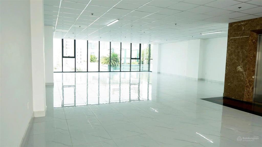 Chính chủ cho thuê văn phòng nguyễn ngọc nại 120m² giá thuê 16.5 triệu/tháng
