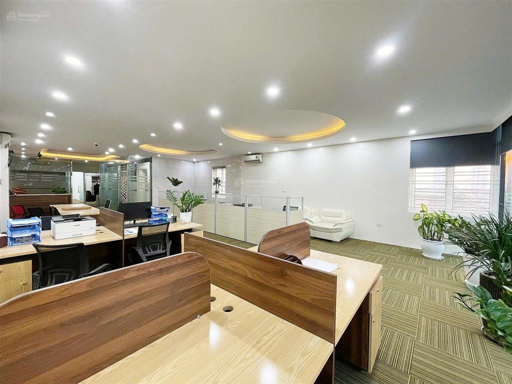 Chính chủ cho thuê văn phòng tại lê văn lương,  ngay
